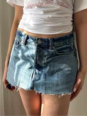 Weekday denim mini skirt Size 29 fits true to size